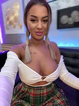 KirstieVegas online show from 3, 3, 2025