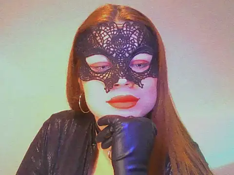 DommeniqueLacan online show from 2, 3, 2026