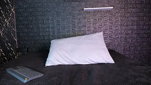 Snapshot of Victoria_Badgal_ chatting on 2, 10, 2025 Victoria Badgal online show from 2, 10, 2025