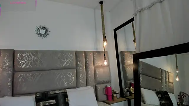 Snapshot of CeliWoods chatting on 22, 4, 2026 CeliWoods online show from 22, 4, 2026