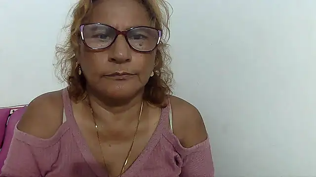 charrysexy1 online show from 14, 4, 2026