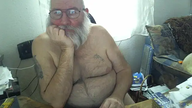 Snapshot of SexySantaC chatting on 4, 2, 2025 SexySantaC online show from 4, 2, 2025