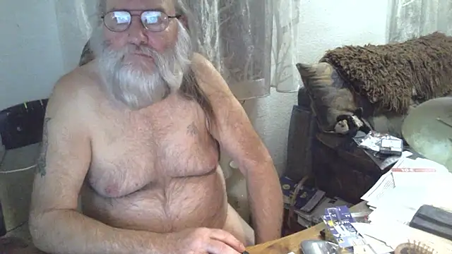 Snapshot of SexySantaC chatting on 18, 3, 2025 SexySantaC online show from 18, 3, 2025