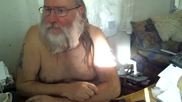 Snapshot of SexySantaC chatting on 26, 10, 2025 SexySantaC online show from 26, 10, 2025
