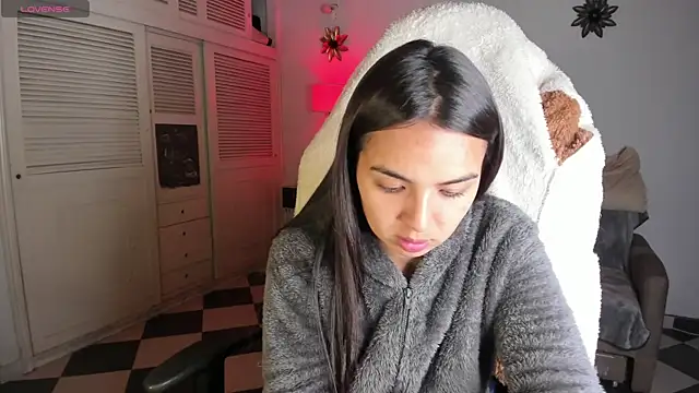 Miss Nicole online show from 1, 2, 2025