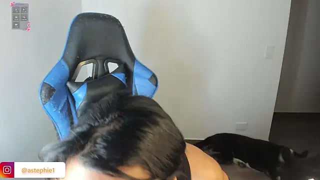 Miss Nicole online show from 1, 10, 2025