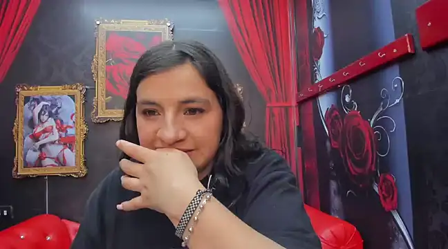 AmaiaDavies online show from 3, 12, 2024