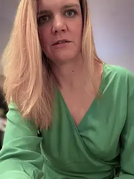 Suesse Schnitte online show from 6, 2, 2025