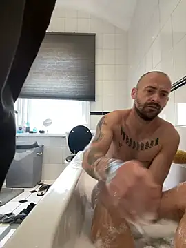 Snapshot of bigguy101 chatting on 5, 2, 2025 bigguy101 online show from 5, 2, 2025