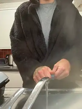 Snapshot of bigguy101 chatting on 17, 2, 2025 bigguy101 online show from 17, 2, 2025