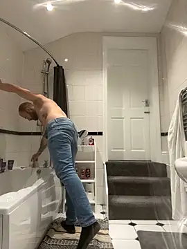 Snapshot of bigguy101 chatting on 18, 2, 2025 bigguy101 online show from 18, 2, 2025