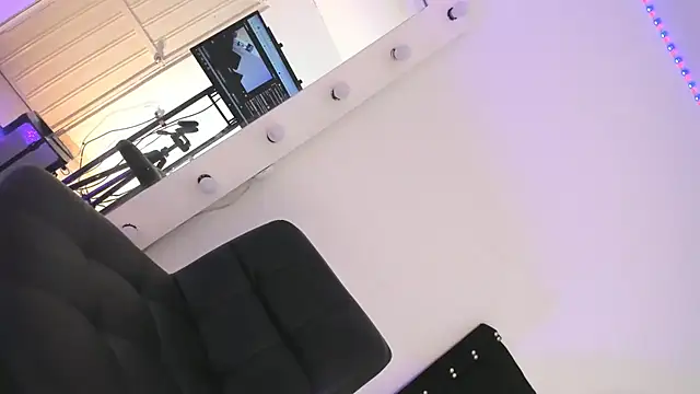 MistressMichell online show from 19, 4, 2026