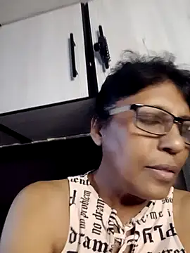 Snapshot of MsAttitude chatting on 3, 6, 2026 MsAttitude online show from 3, 6, 2026