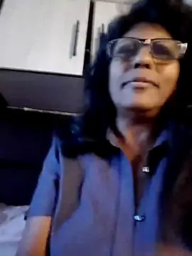 Snapshot of MsAttitude chatting on 5, 6, 2026 MsAttitude online show from 5, 6, 2026