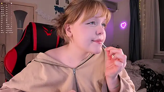 LisaLaas online show from 13, 12, 2024