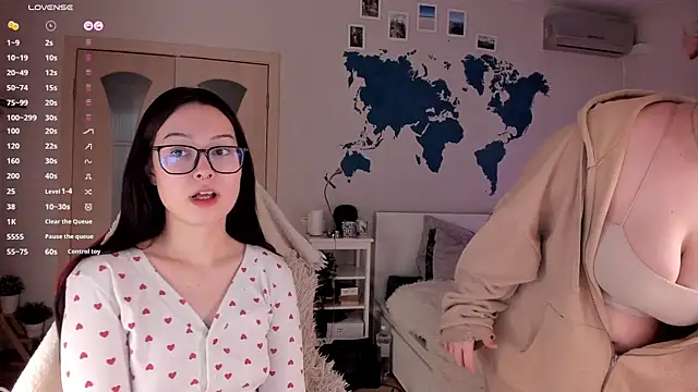 LisaLaas online show from 8, 2, 2025