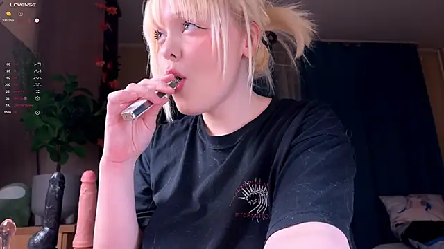 LisaLaas online show from 13, 12, 2025