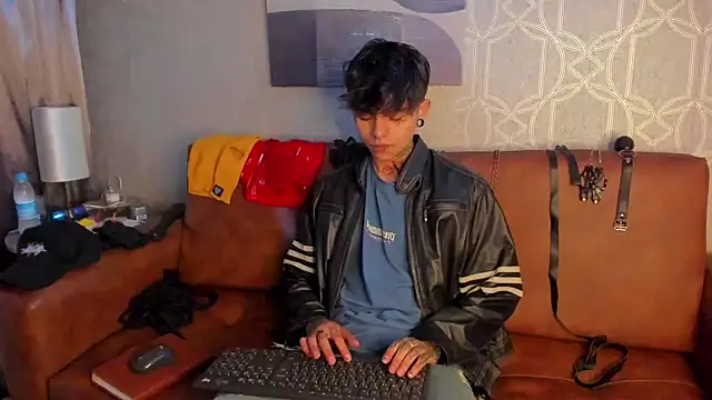 AcidMilo online show from 7, 12, 2024