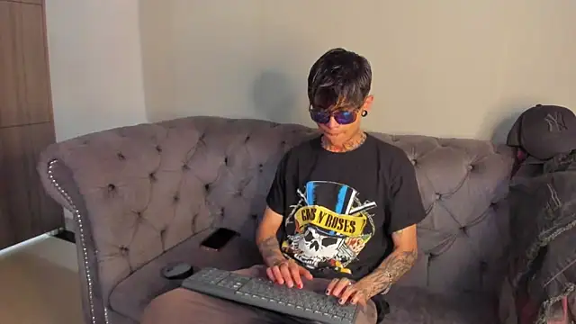 AcidMilo online show from 15, 12, 2024