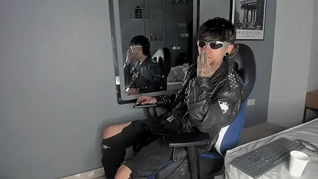 AcidMilo online show from 21, 12, 2024