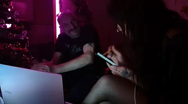 Snapshot of TransandBoy chatting on 25, 12, 2024 TransandBoy online show from 25, 12, 2024