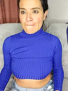 zhayra rose online show from 13, 2, 2025