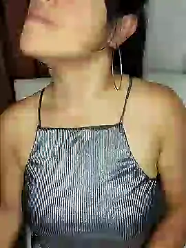 zhayra rose online show from 1, 3, 2025