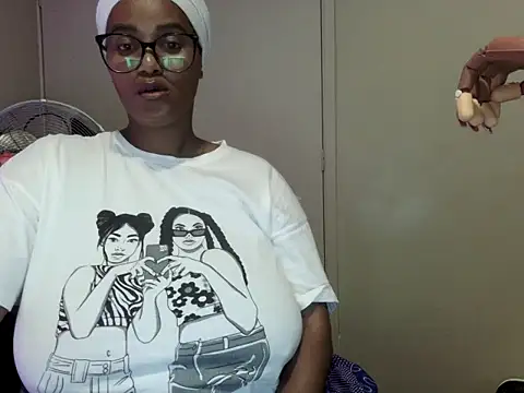 Snapshot of Charlie-Crawford chatting on 29, 5, 2026 Charlie-Crawford online show from 29, 5, 2026