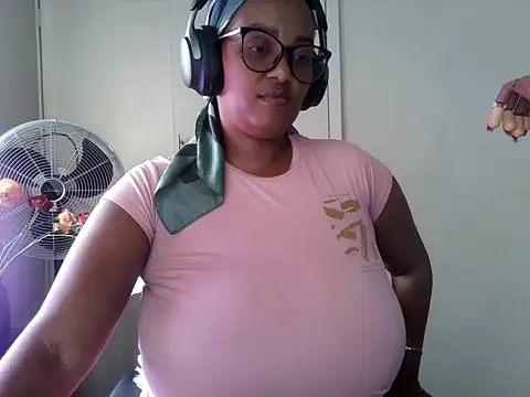 Snapshot of Charlie-Crawford chatting on 1, 6, 2026 Charlie-Crawford online show from 1, 6, 2026