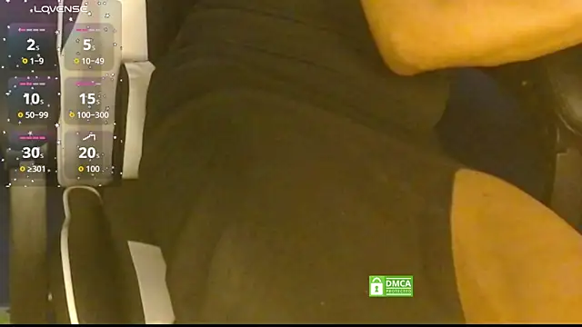 CrossyAayesha online show from 11, 4, 2026