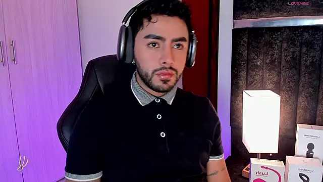 ItsMeEros online show from 8, 2, 2025