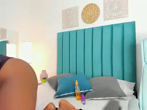 LiamCharlotte45 online show from 23, 3, 2025