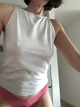 fuckable milf online show from 22, 3, 2026