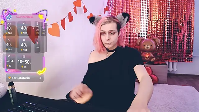 Littlepinkcat online show from 22, 2, 2026