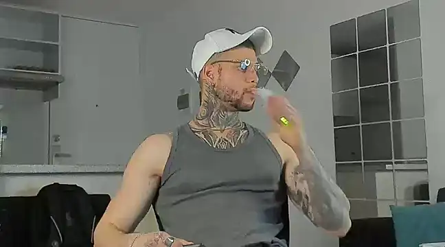 Snapshot of _jamesleandros1 chatting on 3, 12, 2024 jamesleandros1 online show from 3, 12, 2024