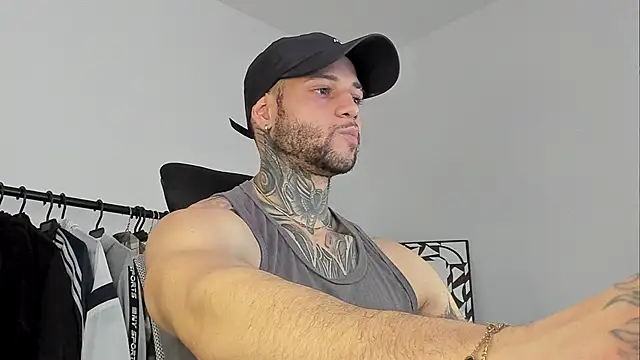 Snapshot of _jamesleandros1 chatting on 10, 10, 2025 jamesleandros1 online show from 10, 10, 2025