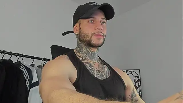 Snapshot of _jamesleandros1 chatting on 11, 10, 2025 jamesleandros1 online show from 11, 10, 2025