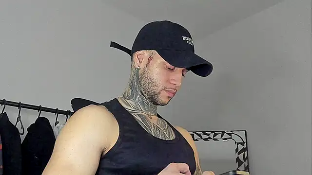 Snapshot of _jamesleandros1 chatting on 24, 10, 2025 jamesleandros1 online show from 24, 10, 2025