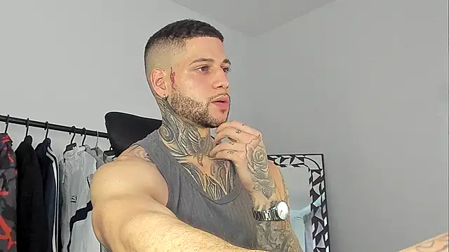 Snapshot of _jamesleandros1 chatting on 28, 10, 2025 jamesleandros1 online show from 28, 10, 2025