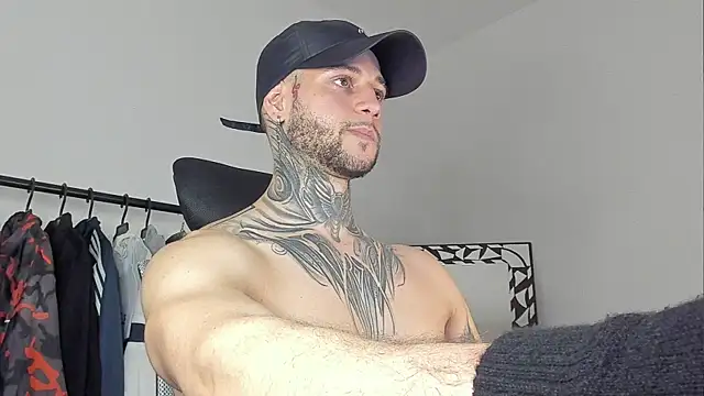 Snapshot of _jamesleandros1 chatting on 4, 11, 2025 jamesleandros1 online show from 4, 11, 2025