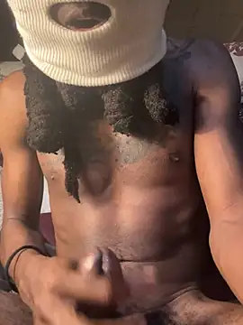 Snapshot of BigSkii chatting on 10, 12, 2024 BigSkii online show from 10, 12, 2024