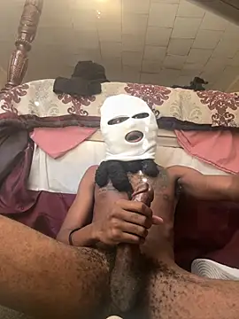 Snapshot of BigSkii chatting on 25, 12, 2024 BigSkii online show from 25, 12, 2024