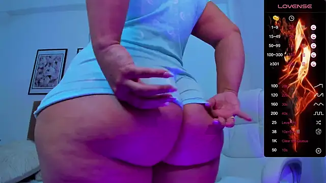 Snapshot of sofihill01 chatting on 27, 2, 2025 sofihill01 online show from 27, 2, 2025