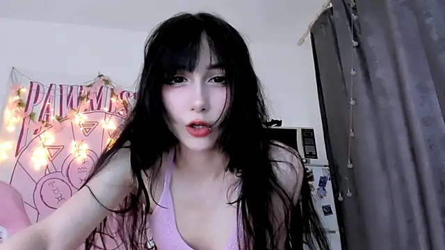 Holy420lolii online show from 26, 5, 2026