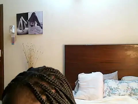 Snapshot of pay_tience chatting on 6, 3, 2026 pay tience online show from 6, 3, 2026