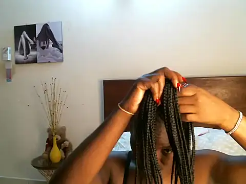 Snapshot of pay_tience chatting on 15, 4, 2026 pay tience online show from 15, 4, 2026