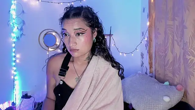 Eva Lee  online show from 20, 3, 2025