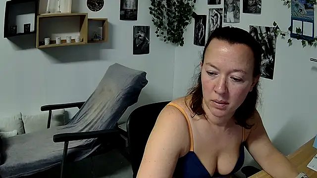 AnyaKreyxh online show from 15, 1, 2025