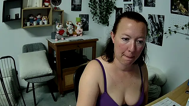 AnyaKreyxh online show from 10, 3, 2026