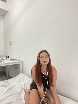 Snapshot of lovebellagrey chatting on 9, 5, 2026 lovebellagrey online show from 9, 5, 2026